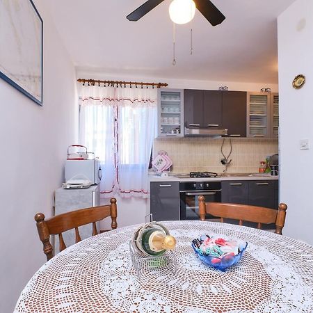 Apartman Ana Appartement Mali Lošinj Buitenkant foto